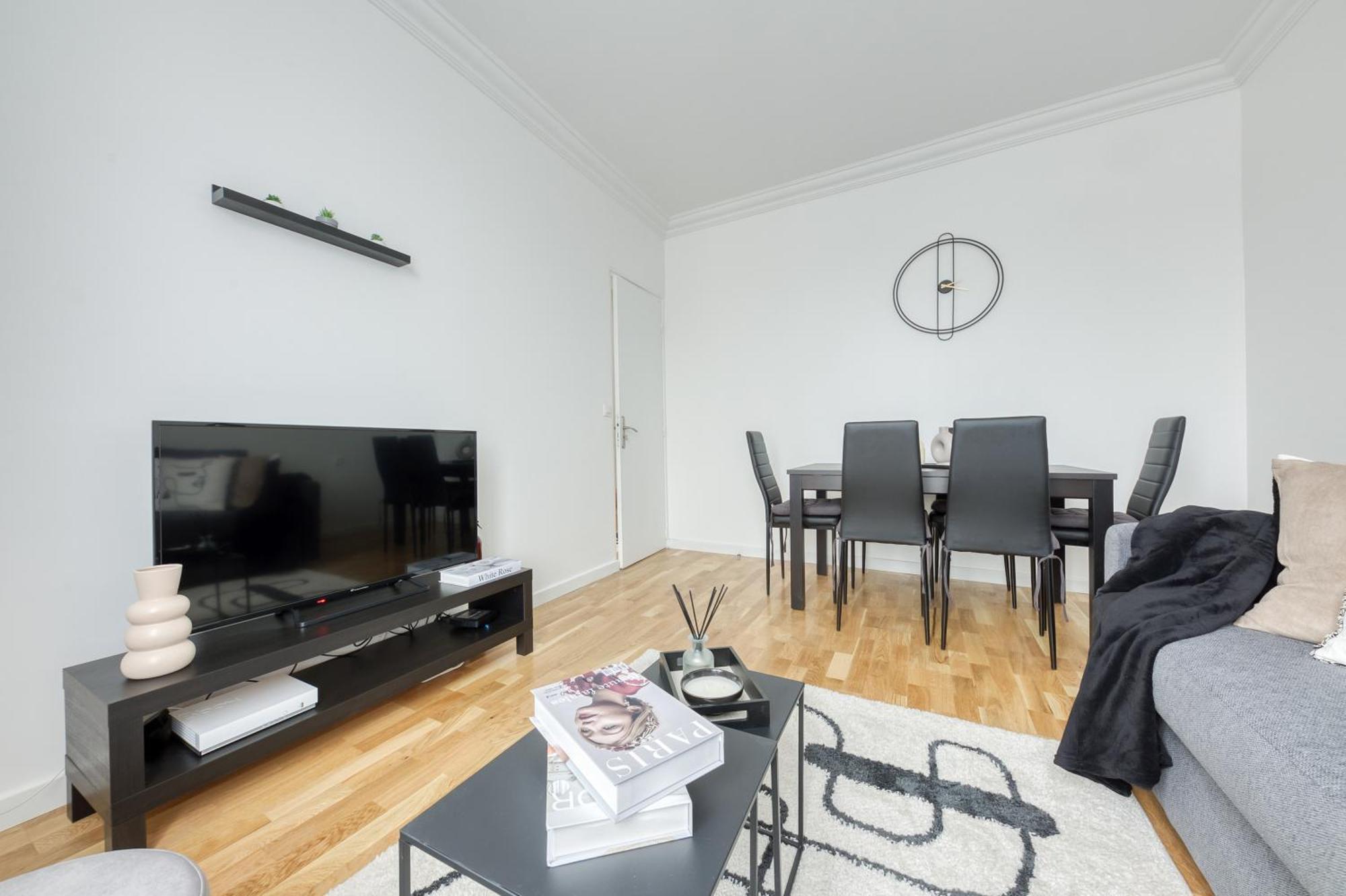 Maison 8 Personnes - Parking - Metro 7 Et Rer B A 6 Minutes ลา คูร์เนิฟ ภายนอก รูปภาพ